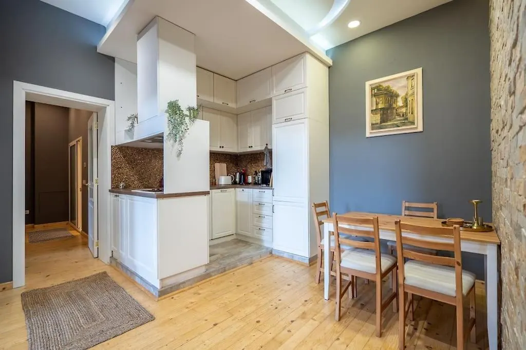 Stylish Stay - 2Bdr, 2Bthr+ Free Parking Sofya