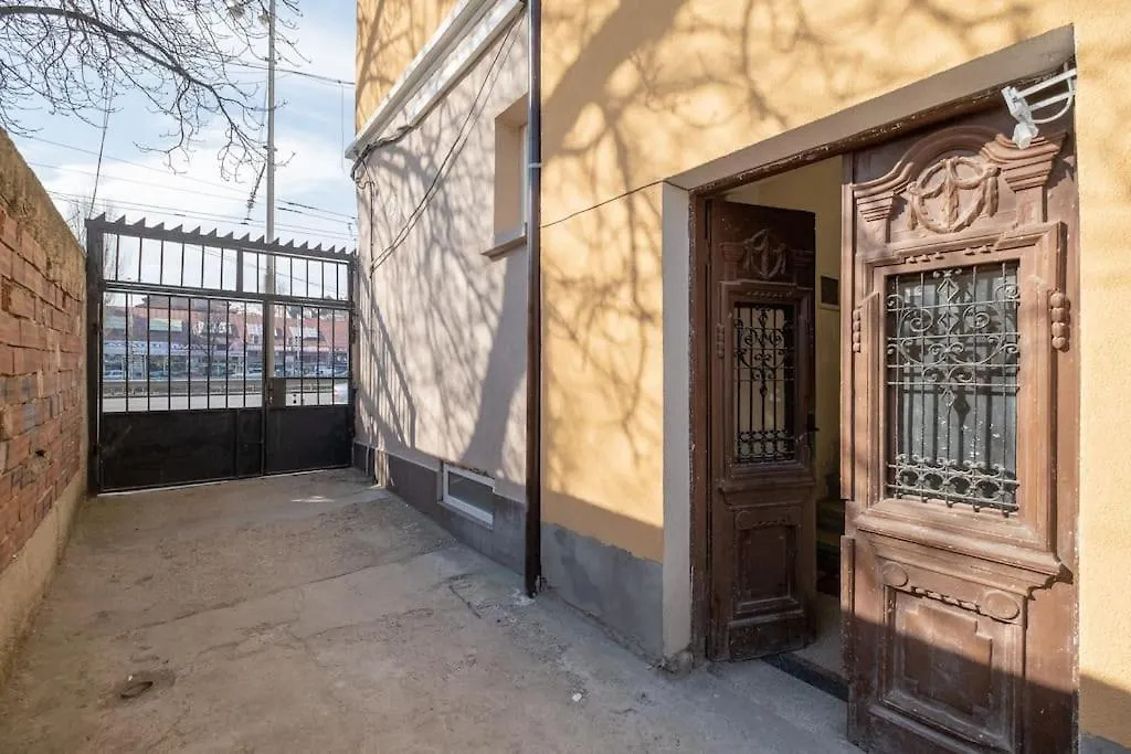 Stylish Stay - 2Bdr, 2Bthr+ Free Parking Sofya Bulgaristan