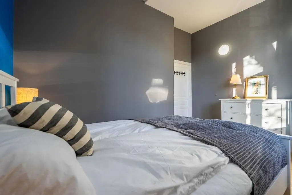 Daire Stylish Stay - 2Bdr, 2Bthr+ Free Parking Sofya