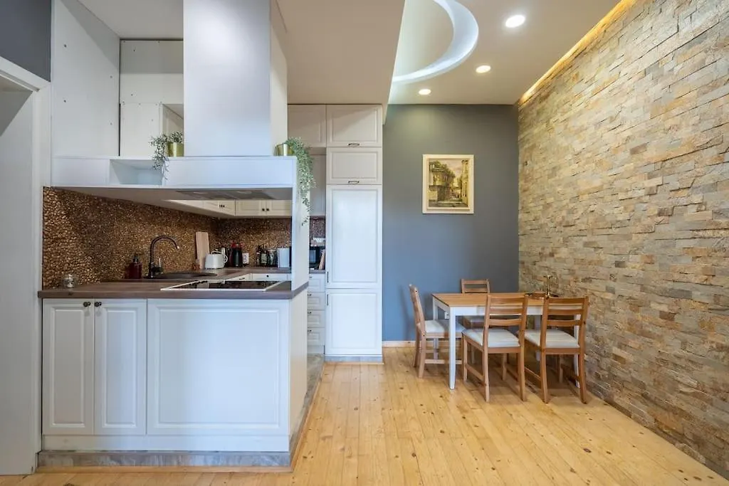 Stylish Stay - 2Bdr, 2Bthr+ Free Parking Sofya