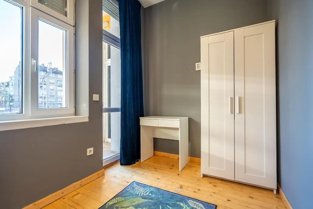 Daire Stylish Stay - 2Bdr, 2Bthr+ Free Parking Sofya