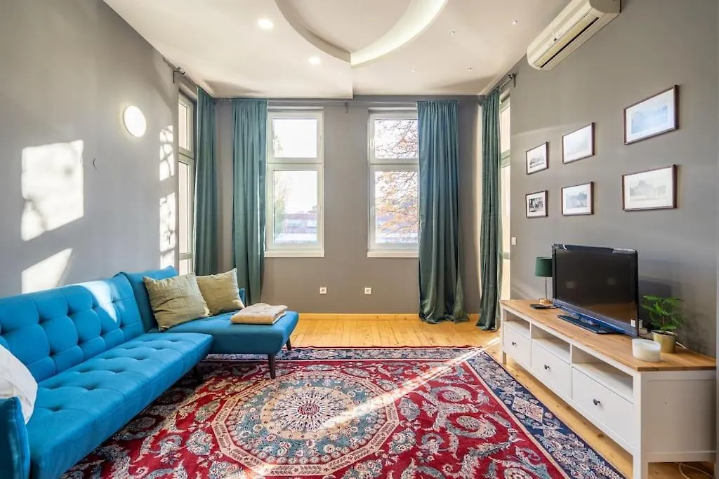 Stylish Stay - 2Bdr, 2Bthr+ Free Parking Sofia