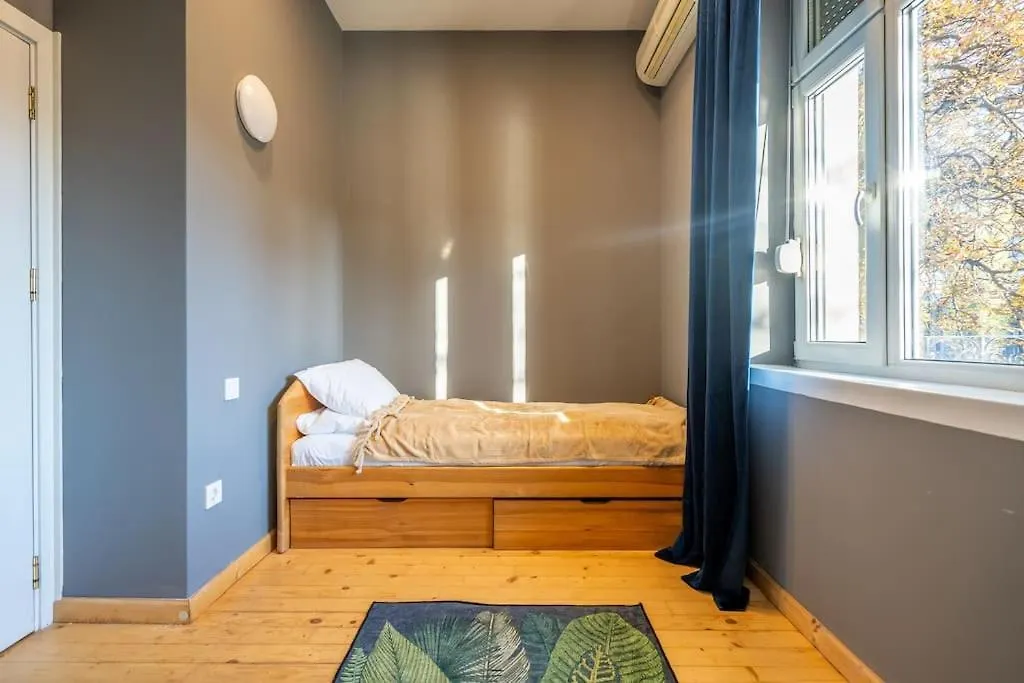 Apartment Stylish Stay - 2Bdr, 2Bthr+ Free Parking Sofia