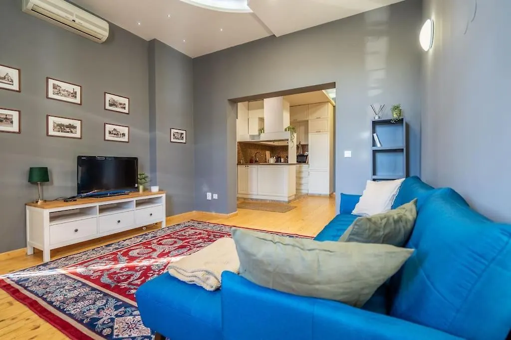 Stylish Stay - 2Bdr, 2Bthr+ Free Parking Sofia