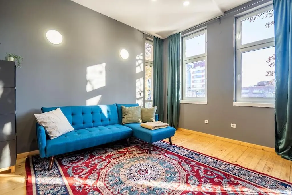 Stylish Stay - 2Bdr, 2Bthr+ Free Parking Sofia Apartment
